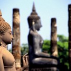 "Sukhothai". Licencja: CC BY 2.0 na podstawie Wikimedia Commons - http://commons.wikimedia.org/wiki/File:Sukhothai.jpg#/media/File:Sukhothai.jpg